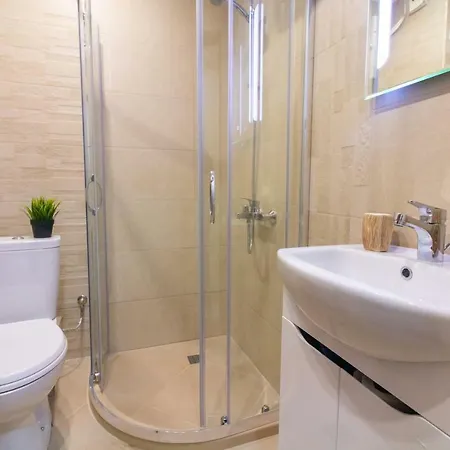 דירה Domus Grand With Parking