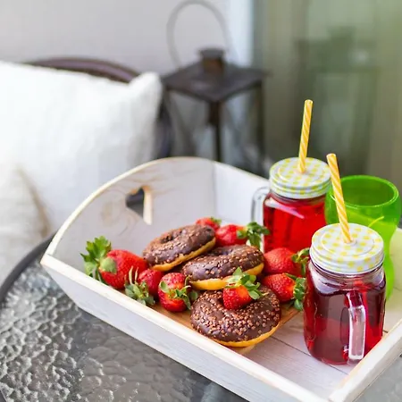 Domus Grand With Parking דירה