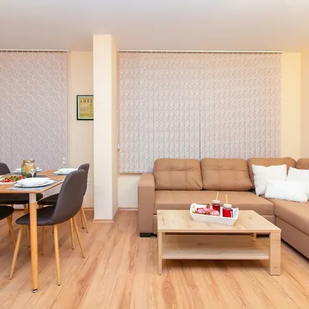 Апартаменты Domus Grand With Parking