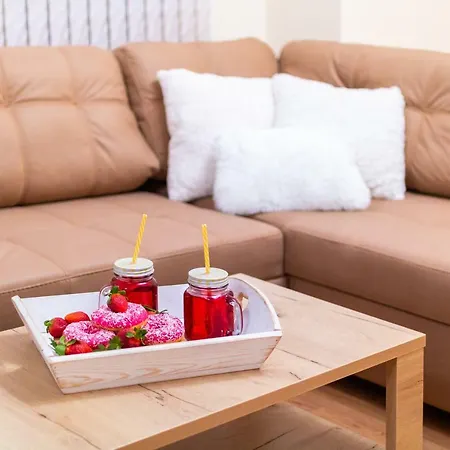 Domus Grand With Parking Apartament *