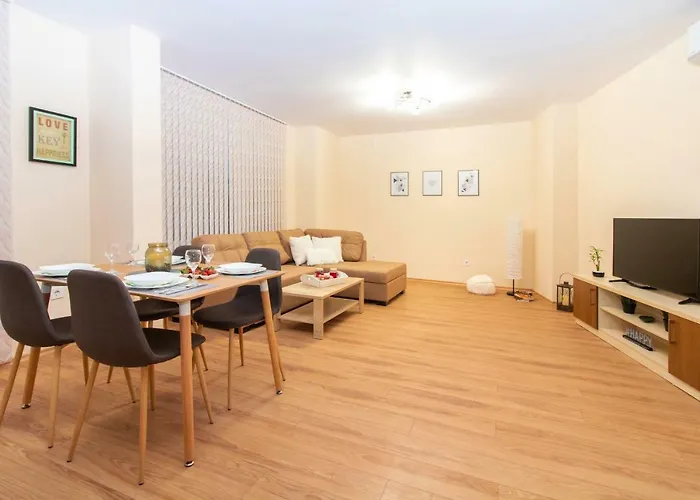 Apartment Domus Grand With Parking Plovdiv