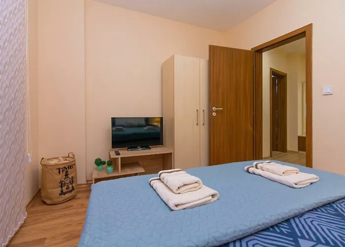 Domus Grand With Parking *